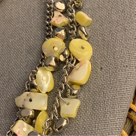 Pebble Pioneer Yellow Layered Beaded Necklace Set - Picture 2 of 2